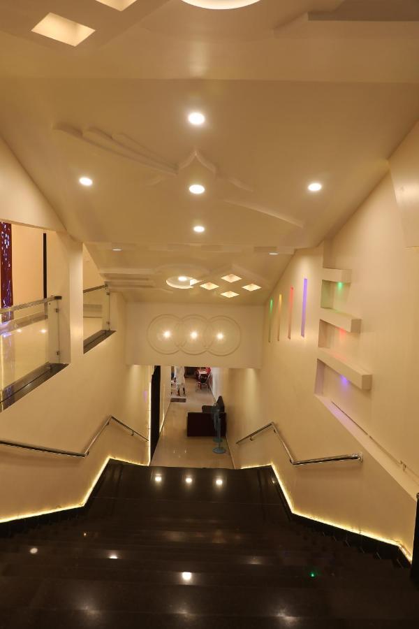 Hotel shri siddhivinayak Bina-Etawa Bagian luar foto