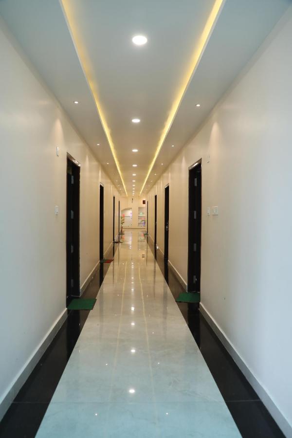 Hotel shri siddhivinayak Bina-Etawa Bagian luar foto