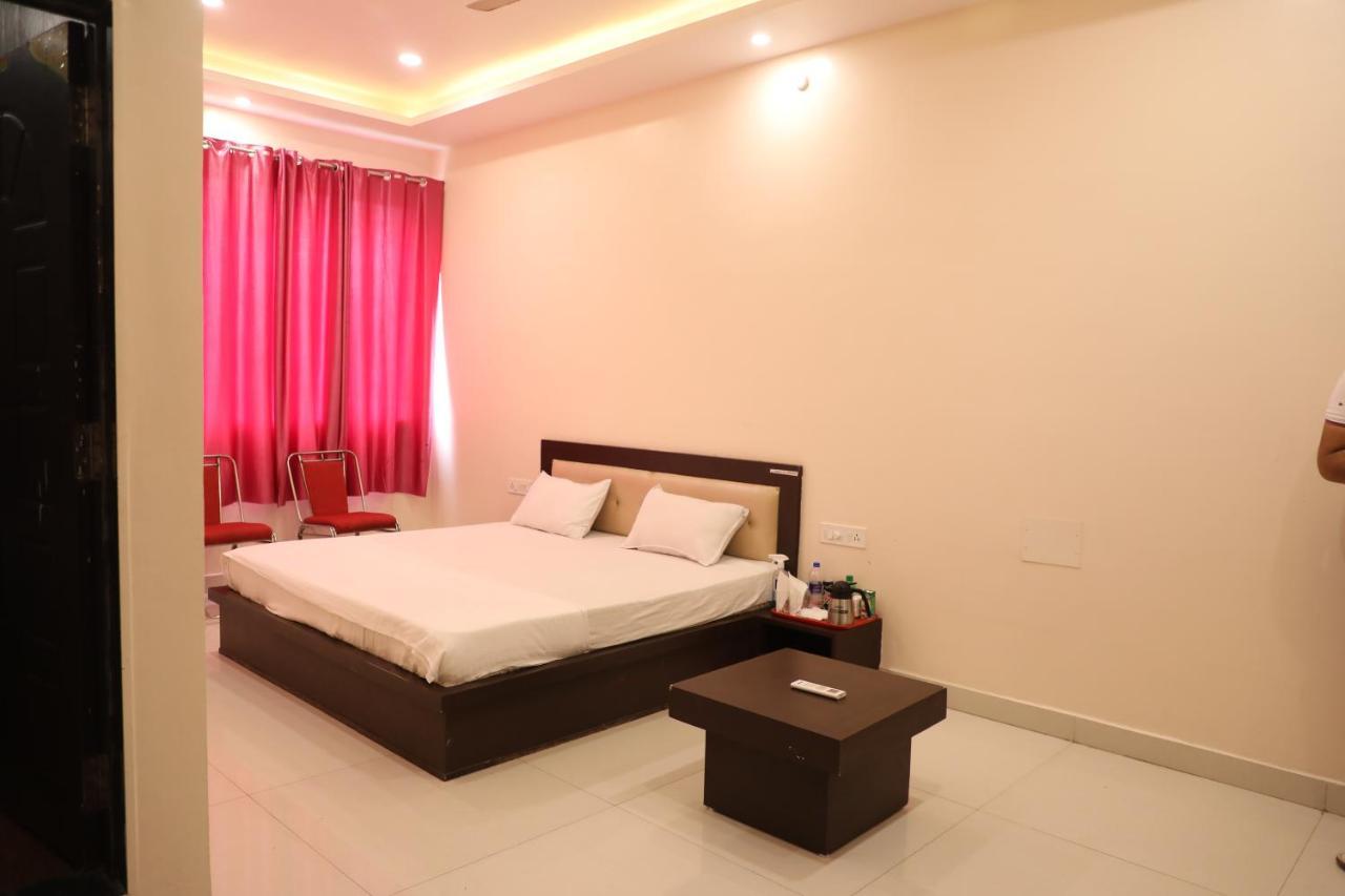 Hotel shri siddhivinayak Bina-Etawa Bagian luar foto